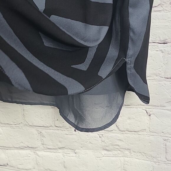 LOFT Abstract Zebra Fluid Tank Sleeveless Black/Grey Printed Blouse Shell Top XS - Picture 5 of 8